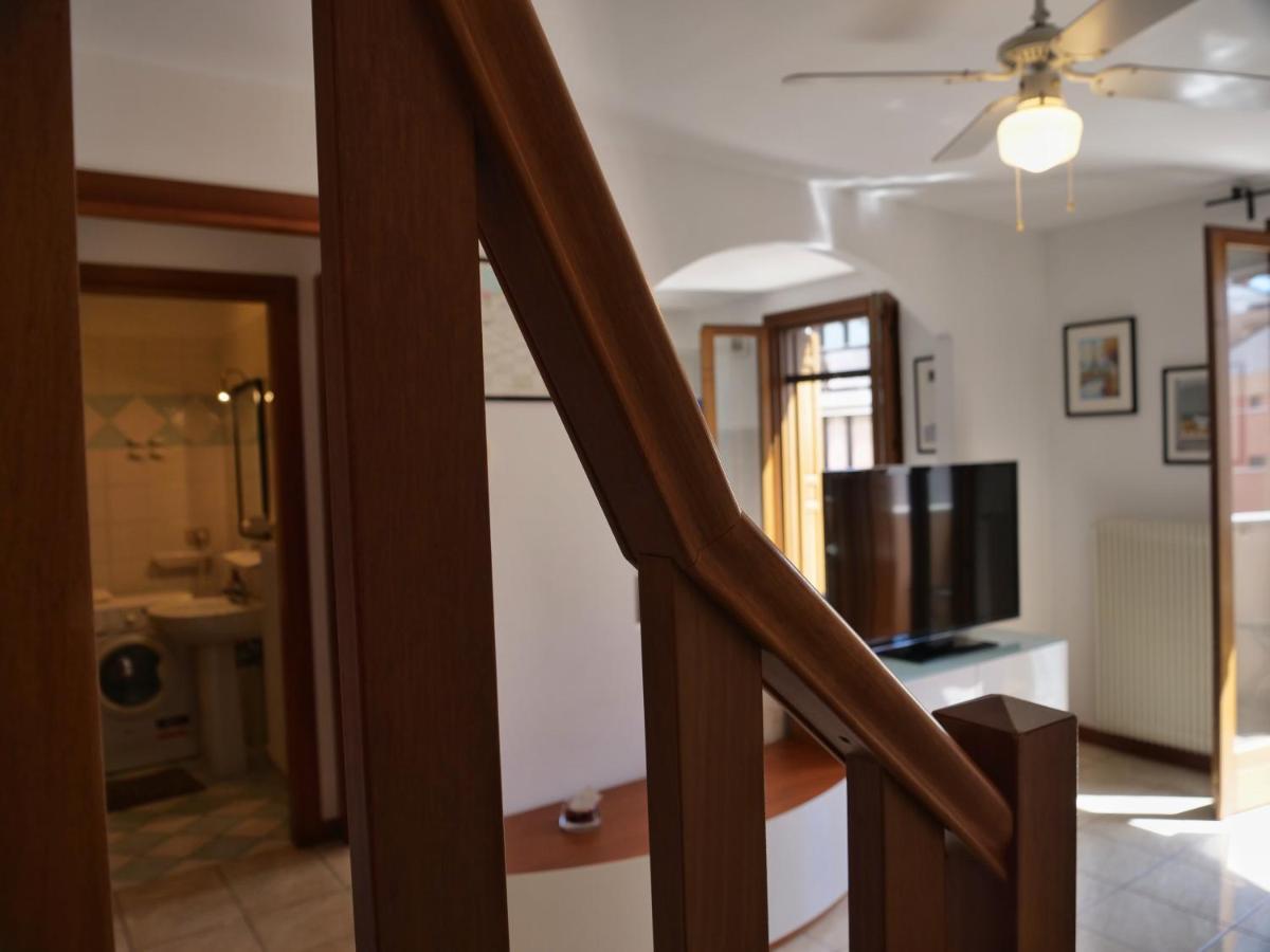Appartement Lounge Del Duca, Centralissimo Bicamere Su Due Livelli - Posto Auto A Richesta