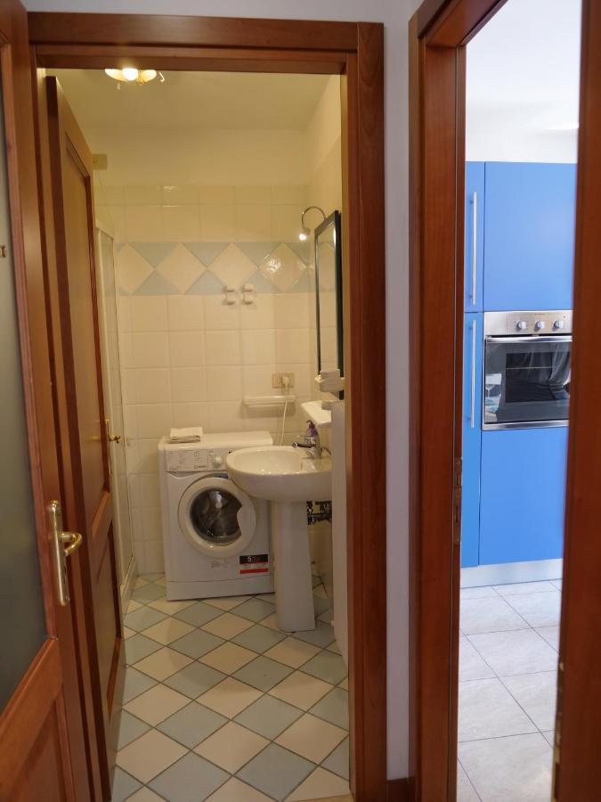 Apartment Lounge Del Duca, Centralissimo Bicamere Su Due Livelli - Posto Auto A Richesta Grado